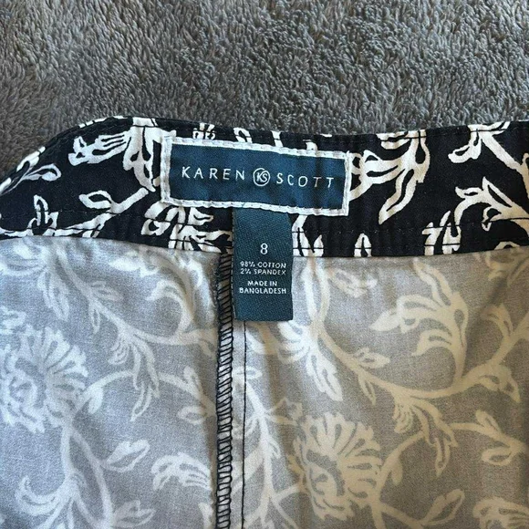 Karen Scott Blue and White Floral, Black And White Skort 2/$18 - Picture 6 of 8